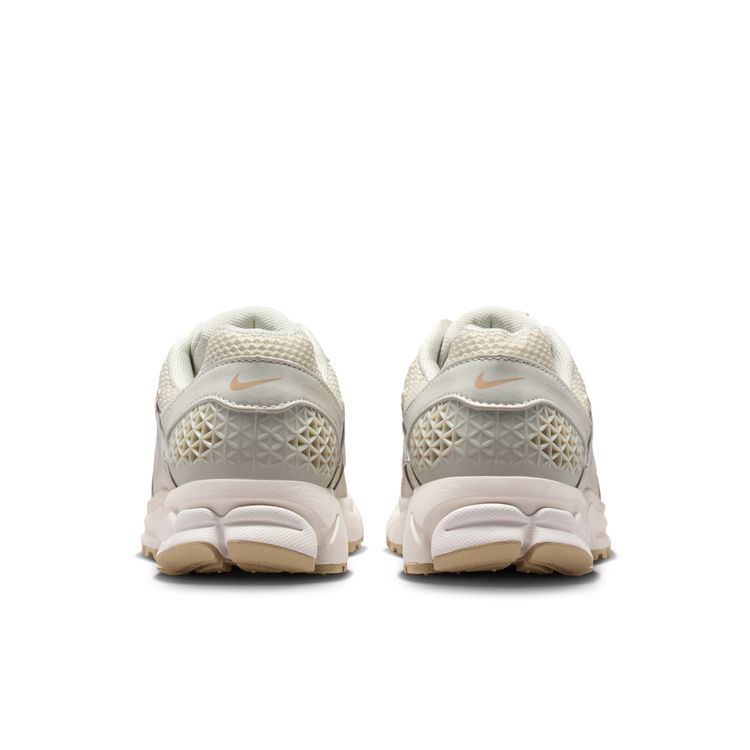 NIKE SP26 NIKE WMNS ZOOM BOMERO 5 ライトボーン/ライトボーン-ファントム IB8929-003