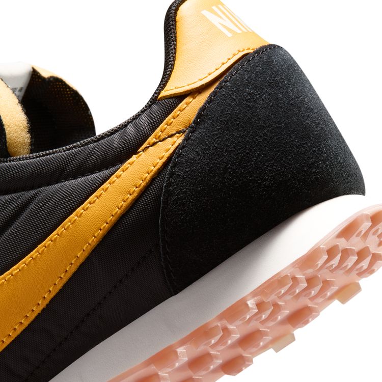 NIKE FA26 NIKE WAFFLE RACER ブラック/ユニバーシティゴールド-セイル-ガムミディアムブラウン IM8658-003