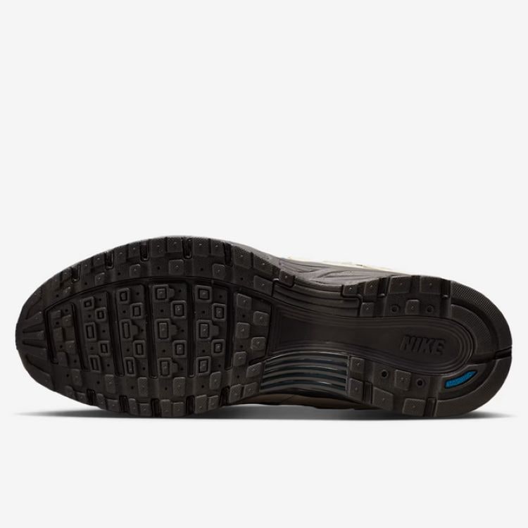 NIKE HO25 NIKE P-6000 PRM ライトオールウッドブラウン/グリーンアビス-ライトニング IH0946-100