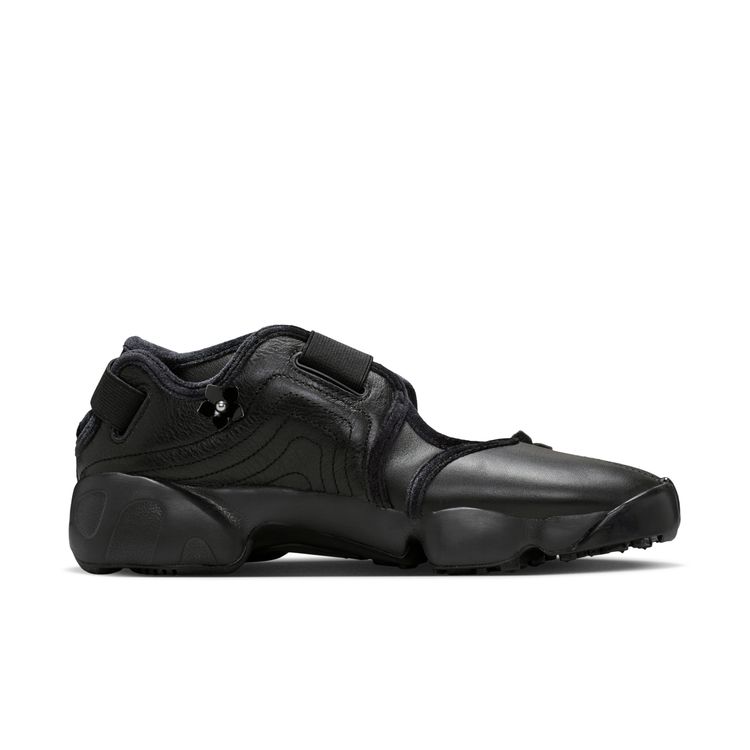 NIKE FA26 NIKE WMNS AIR RIFT ブラック/メタリックシルバー-ウルフグレー IV5682-001