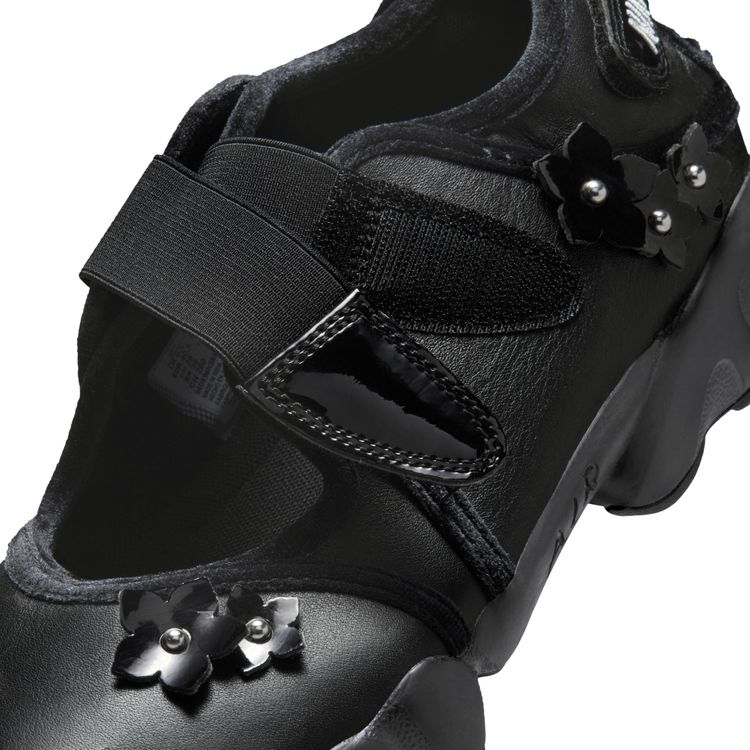 NIKE FA26 NIKE WMNS AIR RIFT ブラック/メタリックシルバー-ウルフグレー IV5682-001