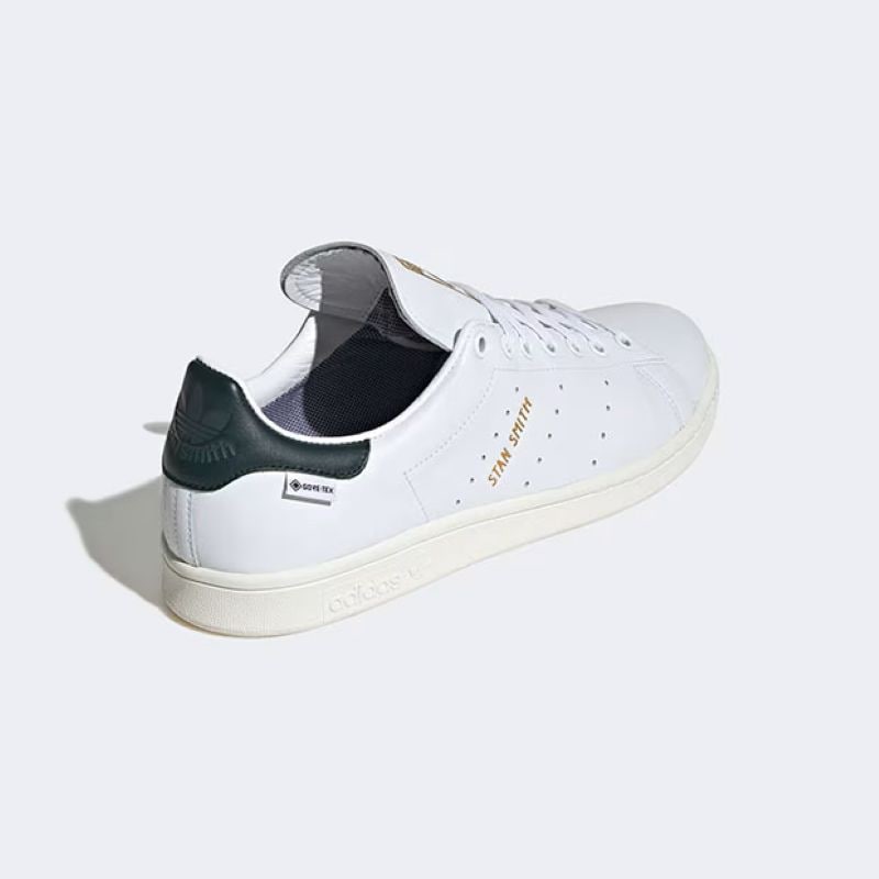 adidas 26Q3 6/11 adidas STAN SMITH GTX フットウェアホワイト/オフホワイト/シャドウグリーン JR3323