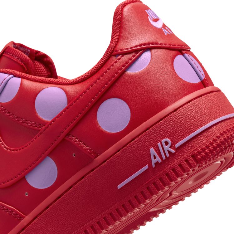 NIKE FA26 NIKE WMNS AIR FORCE 1 '07 ユニバーシティレッド/ユニバーシティレッド-ライトマゼンタ IR8647-600