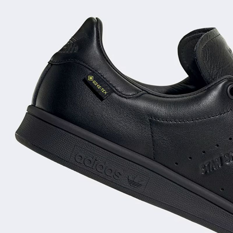 adidas 26Q3 6/11 adidas STAN SMITH GTX コアブラック/コアブラック