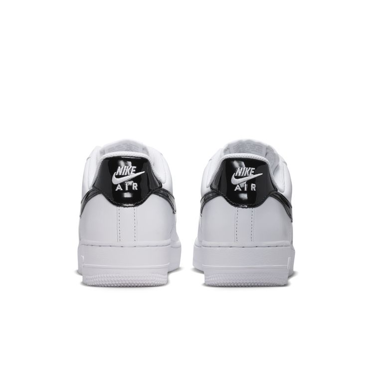 NIKE FA26 NIKE WMNS AIR FORCE 1 '07 SE ホワイト/ブラック-メタリックシルバー IV5102-101