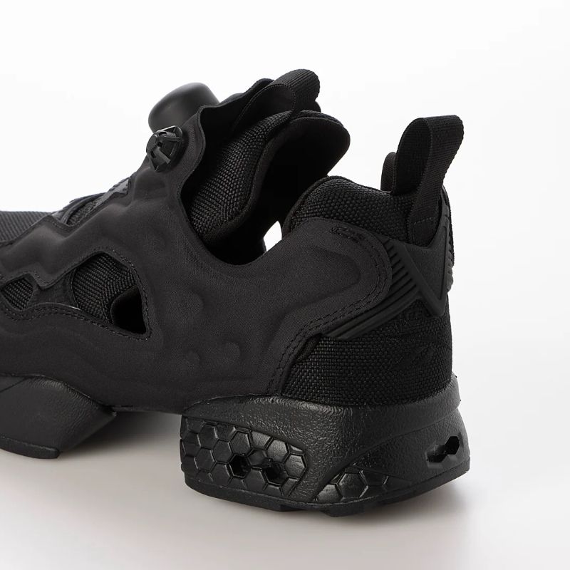 Reebok 25FA INSTAPUMP FURY 94 ブラック 100211659