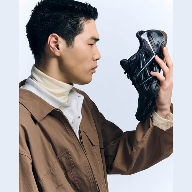 asics 26SS 3/6 HYPERSYNC GRAPHITE GREY/BLACK 1203A879-021｜アメ横