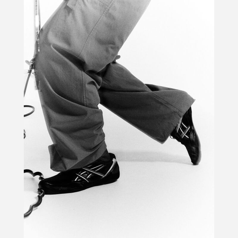 asics 26SS 3/6 HYPERSYNC GRAPHITE GREY/BLACK 1203A879-021