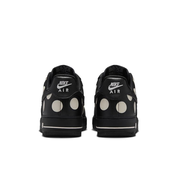NIKE FA26 NIKE WMNS AIR FORCE 1 '07 ブラック/ブラック-セイル IR8647-001