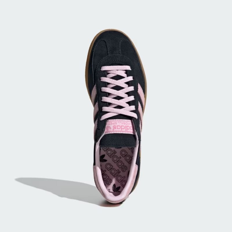 adidas 26Q1 HANDBALL SPEZIAL W コアブラック/クリアピンク/ガム IE5897