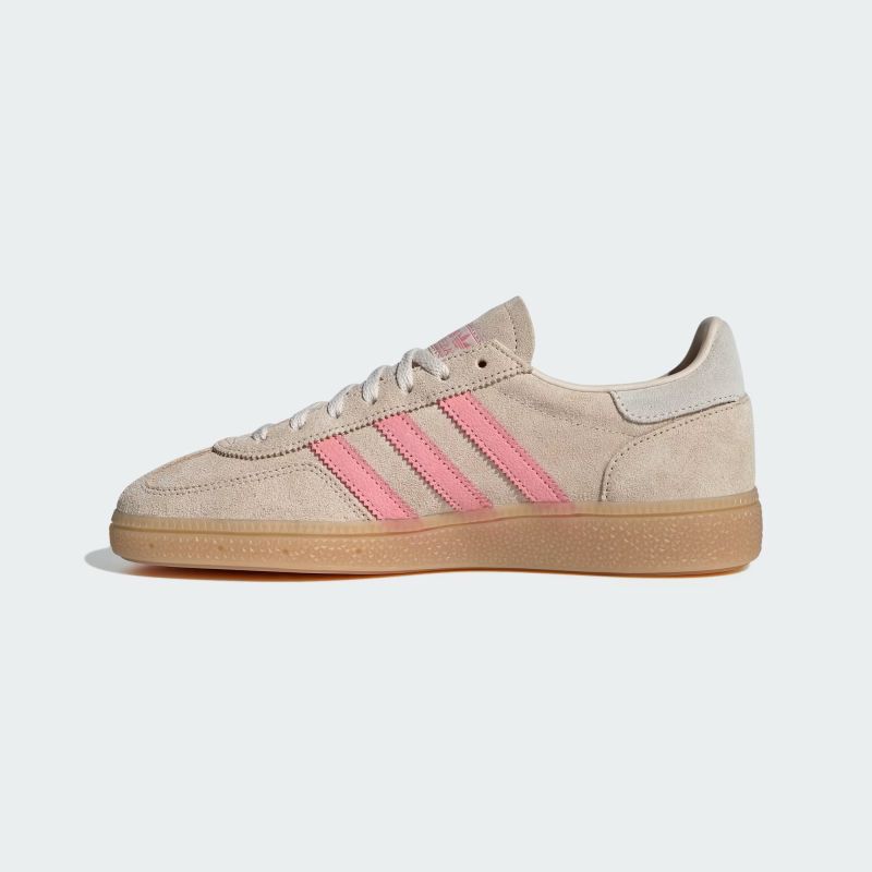 adidas 26Q1 HANDBALL SPEZIAL W クリスタルリネン/ピンクスパーク/ワンダーホワイト IH1501