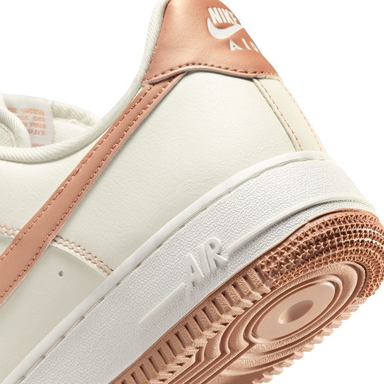 NIKE SP26 NIKE WMNS AIR FORCE 1 '07 セイル/ローズゴールド IQ9428-133