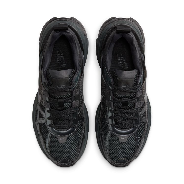Nike V2K Run ブラック/ダークスモークグレー/アンスラサイト
