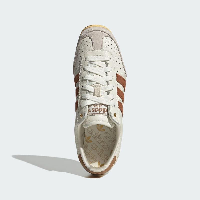 adidas 26Q1 JAPAN W オフホワイト/ダスキーブロンズ/ブラウンデザート IH1600