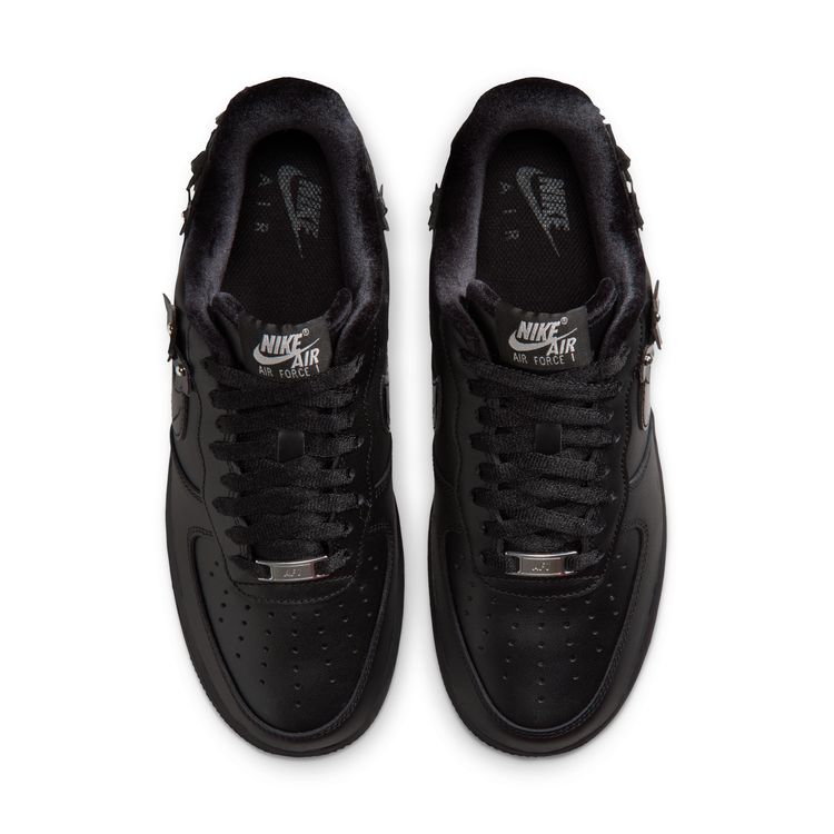 NIKE FA26 NIKE WMNS AIR FORCE 1 '07 ブラック/ブラック-オフノワール-メタリックシルバー IR8637-001