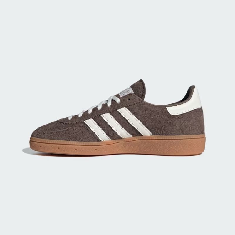 adidas 26Q1 HANDBALL SPEZIAL W アースストレータ/オフホワイト/ガム IF6490