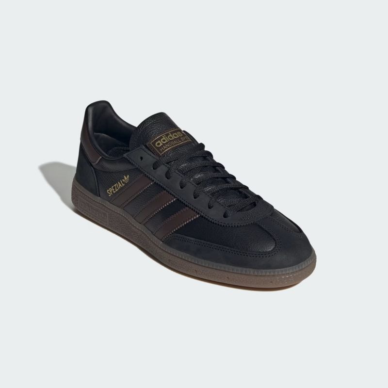adidas 26Q1 HANDBALL SPEZIAL コアブラック/ダークブラウン/ガム IH6568