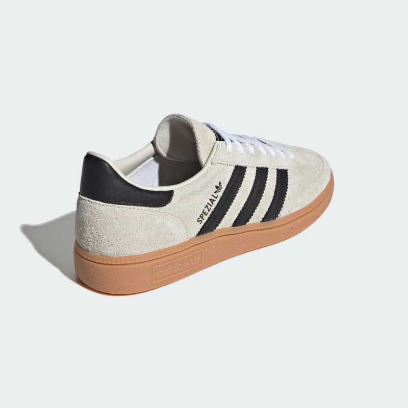adidas 26Q1 HANDBALL SPEZIAL W アルミナ/コアブラック/フットウェアホワイト IF6562