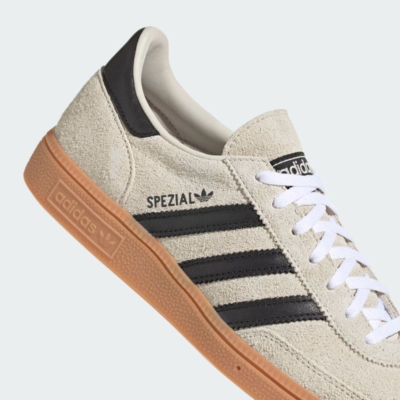 adidas 26Q1 HANDBALL SPEZIAL W アルミナ/コアブラック/フットウェアホワイト IF6562