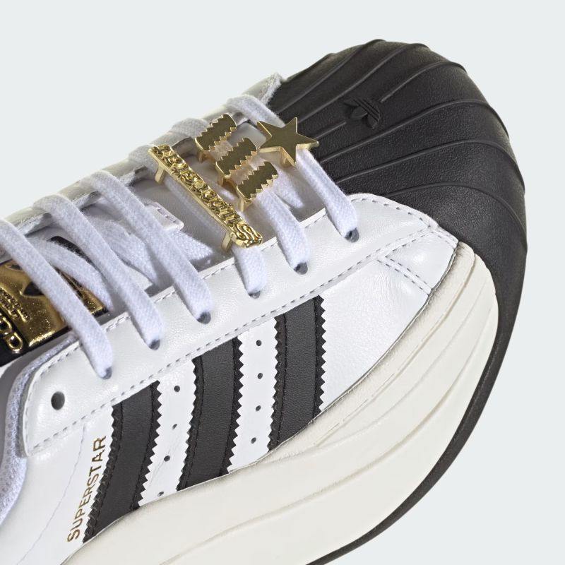 adidas 26Q1 SUPERSTAR BOLD フットウェアホワイト/オフホワイト/コアブラック JR9895