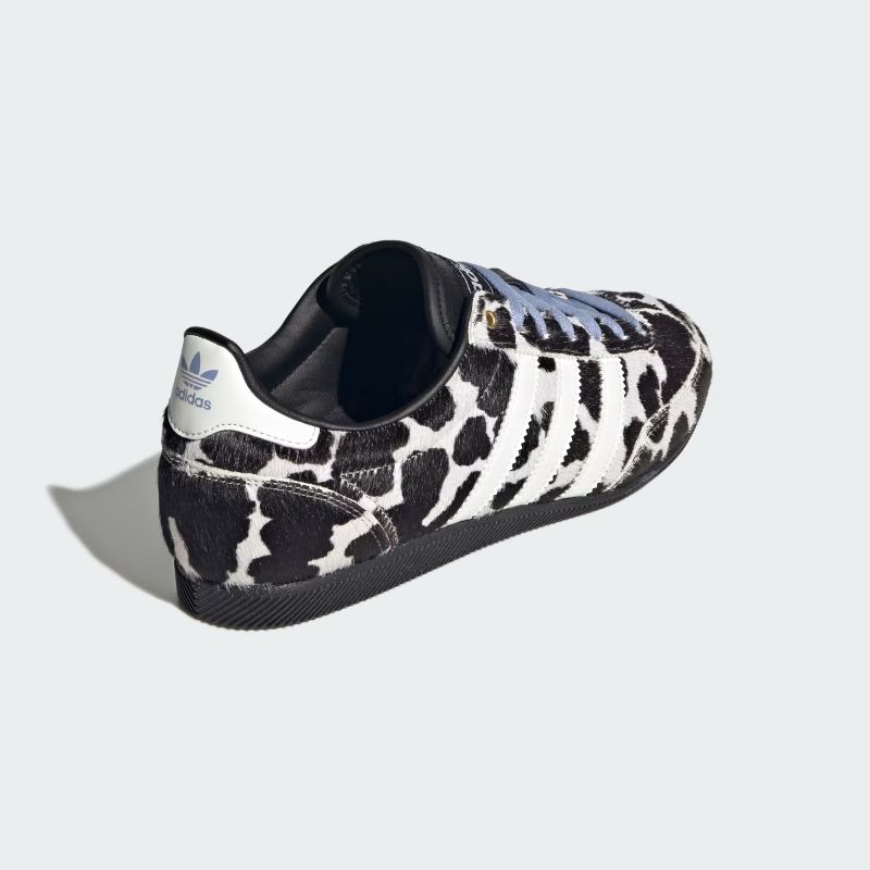 adidas 26Q4 10/1 adidas JAPAN W コアブラック/クリームホワイト/ゴールドメタリック KK2674