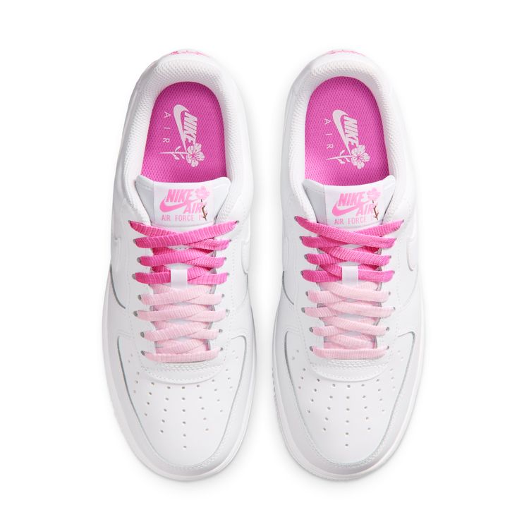 NIKE SU26 NIKE WMNS AIR FORCE 1 '07 SE ホワイト/ホワイト-プレイ NIKE SU26 NIKE WMNS AIR FORCE 1 '07 SE ホワイト/ホワイト-プレイ