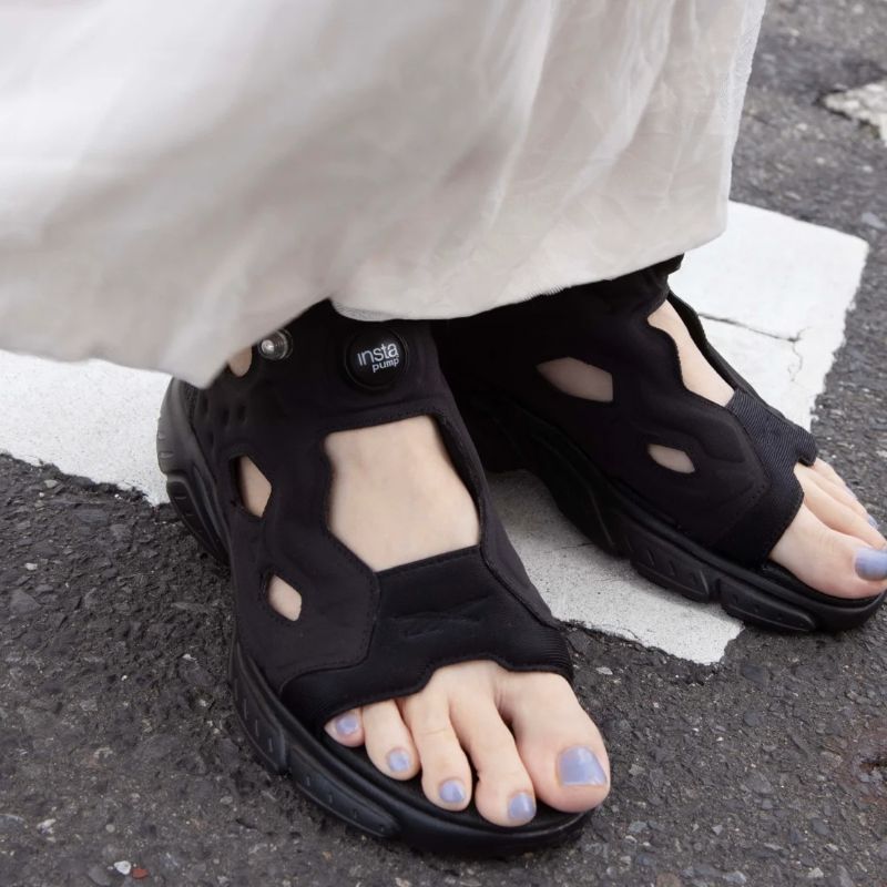 Reebok 26SS INSTAPUMP FURY SANDAL ブラック/ホワイト 100251112