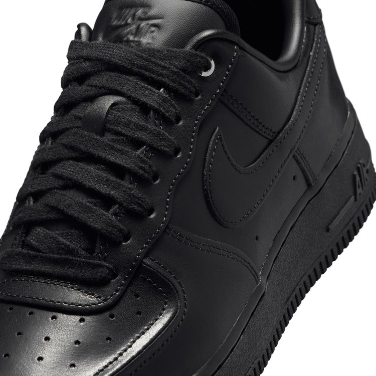 NIKE FA26 NIKE WMNS AIR FORCE 1 '07 ブラック/ブラック-メタリックシルバー-アンスラサイト IO3124-001