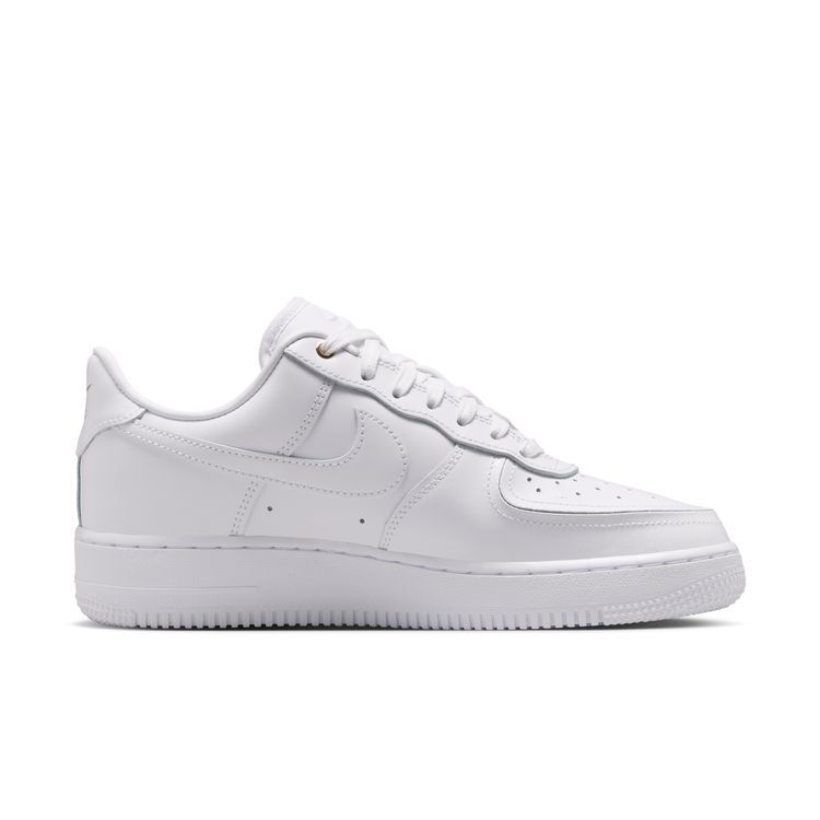 NIKE FA26 NIKE WMNS AIR FORCE 1 '07 ホワイト/ホワイト-メタリックゴールド-サミットホワイト IO3124-100
