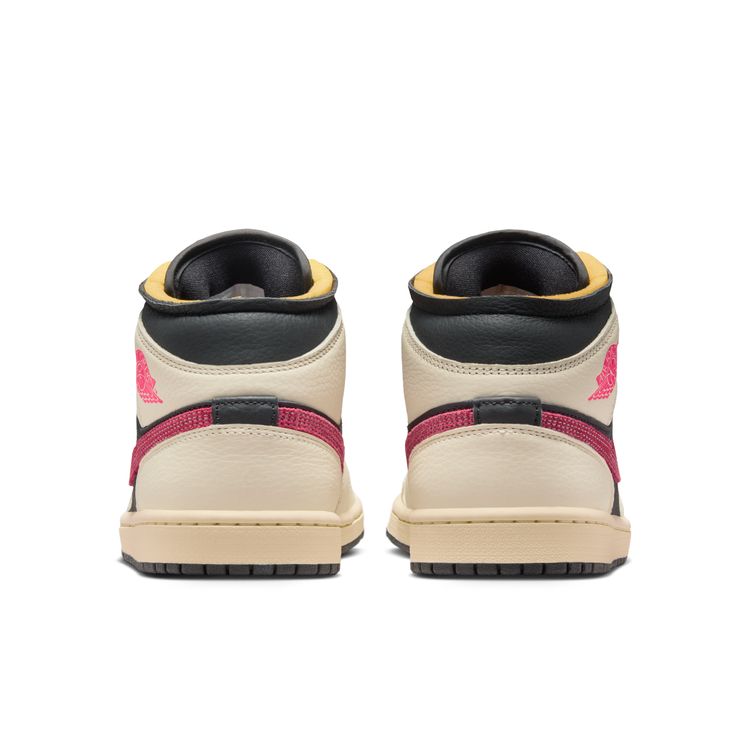 JORDAN BRAND SP26 WMNS AIR JORDAN 1 MID SE EDG ペールアイボリー/レーサーピンク-ブラック-モスリン IB7007-107