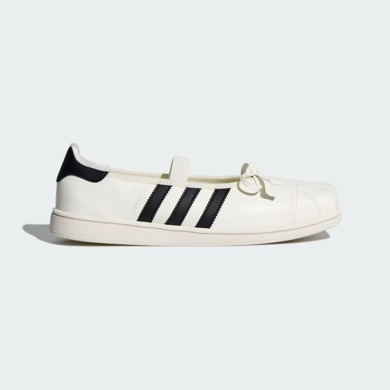 adidas 26Q4 9/1 ADILUNA S2 x JENNIE SUPERSTAR SQ BALLET W オフホワイト/コアブラック/オフホワイト LB3786