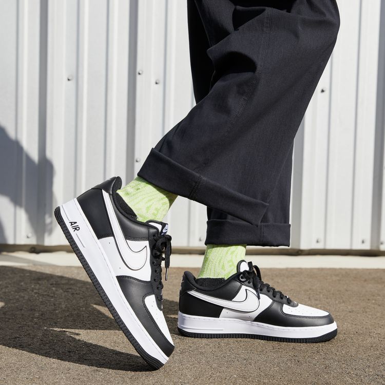 NIKE エア フォース 1 '07 メンズ スニーカー ブラック NIKE C/O NIKE AIR FORCE 1 '07 ブラック/ホワイト-ブラック