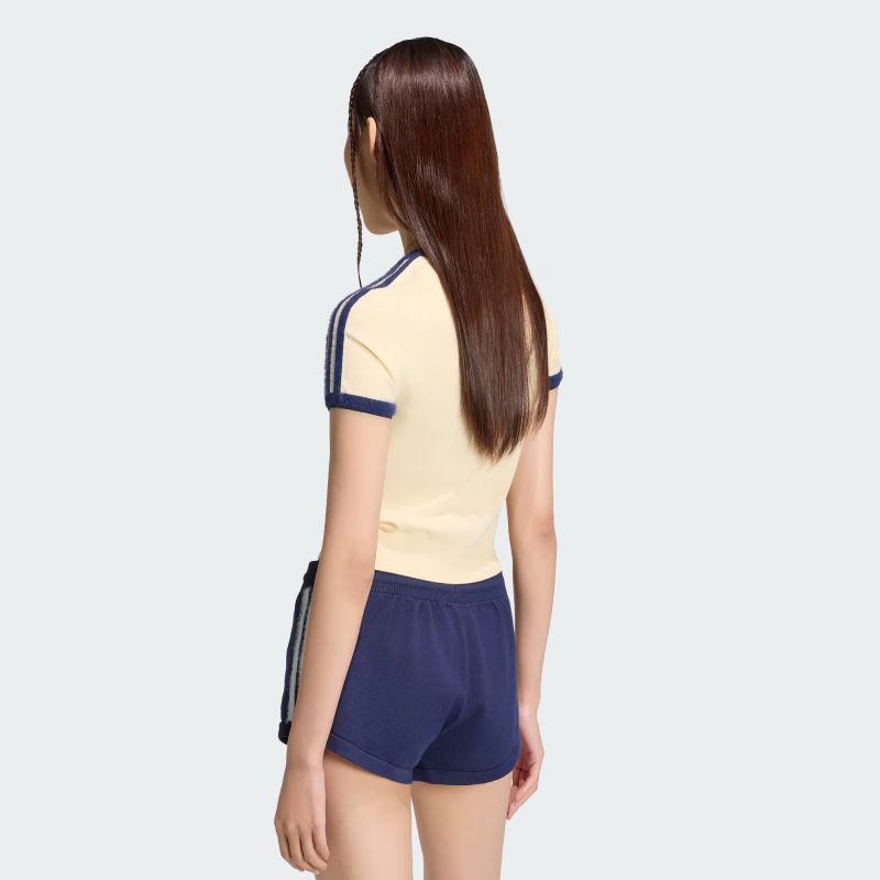 adidas 26Q3 adidas KNITTED TEE ウォームバニラ/ナイトインディゴ