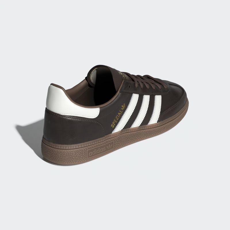 adidas 26Q2 adidas HANDBALL SPEZIAL ブラウン/コアホワイト/アースストラータ KI8581