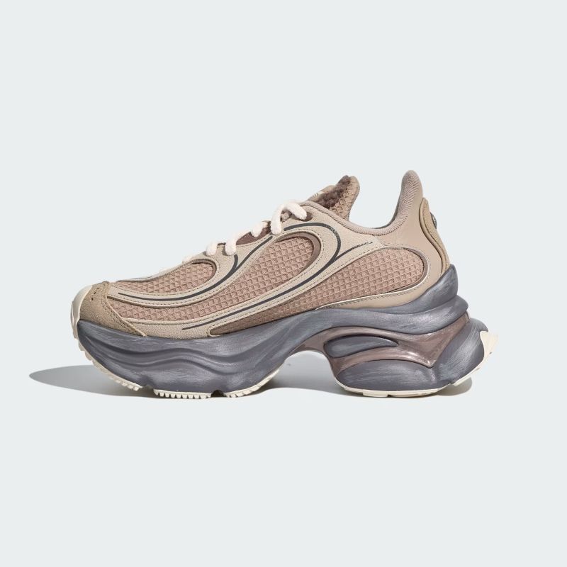 adidas 26Q4 adidas OZVENUZ W ワンダーホワイト/トレースブラウン/クレイ LA3793