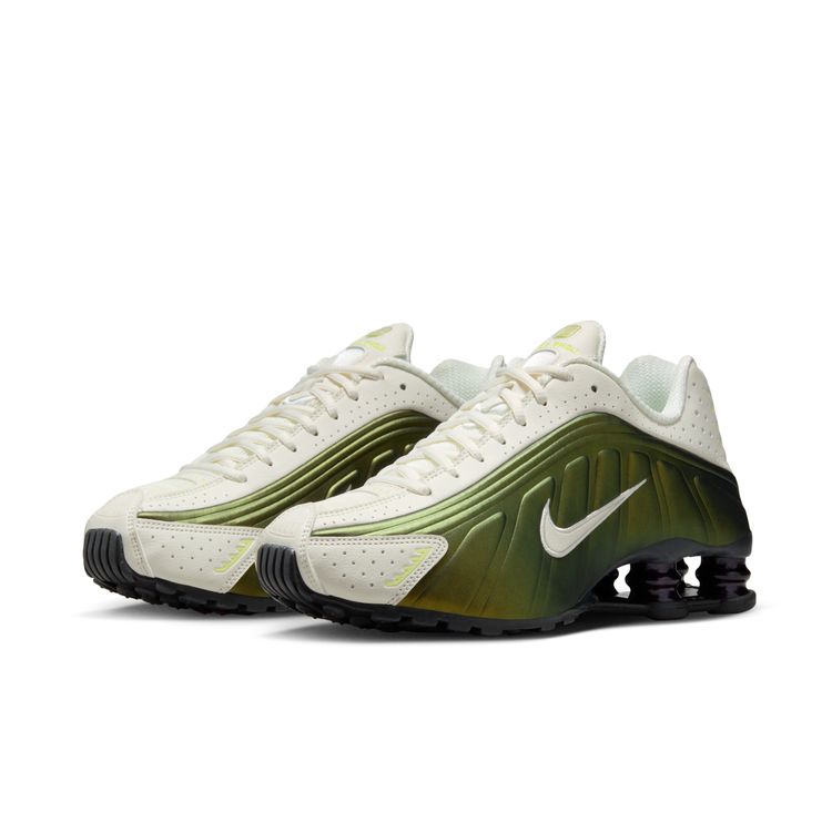 【セール30%OFF】NIKE SU25 NIKE WMNS SHOX R4 セイル/ライトレモンツイスト-オフノワール IB8062-133