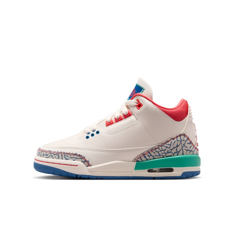 JORDAN BRAND FA26 8/8 AIR JORDAN 3 RETRO GS チョーク/トラックレッド-トゥルーブルー-キネティックグリーン IO2076-100
