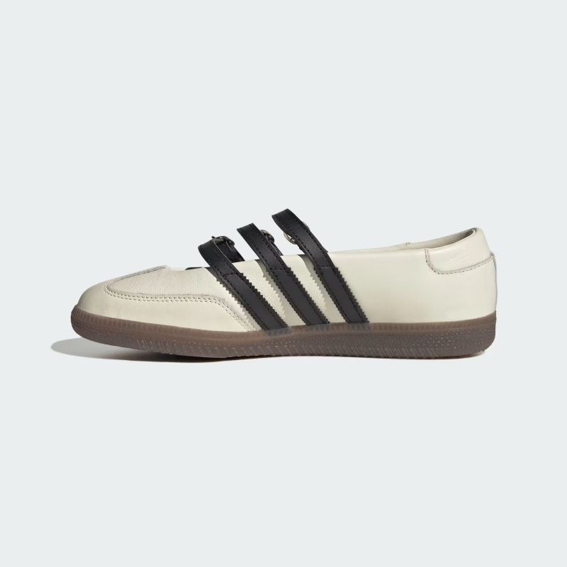 adidas 26Q4 adidas SAMBA BALLET W オフホワイト/コアブラック/ガム LC5443