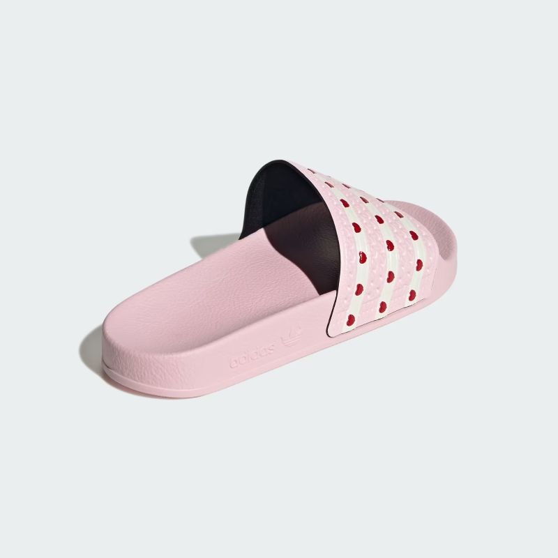 adidas 26Q1 adidas ADILETTE W クリアピンク/オフホワイト/ベタースカーレット JQ8575