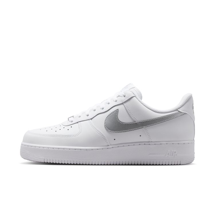 NIKE FA26 NIKE AIR FORCE 1 '07 ホワイト/メタリックシルバー FJ4146-134