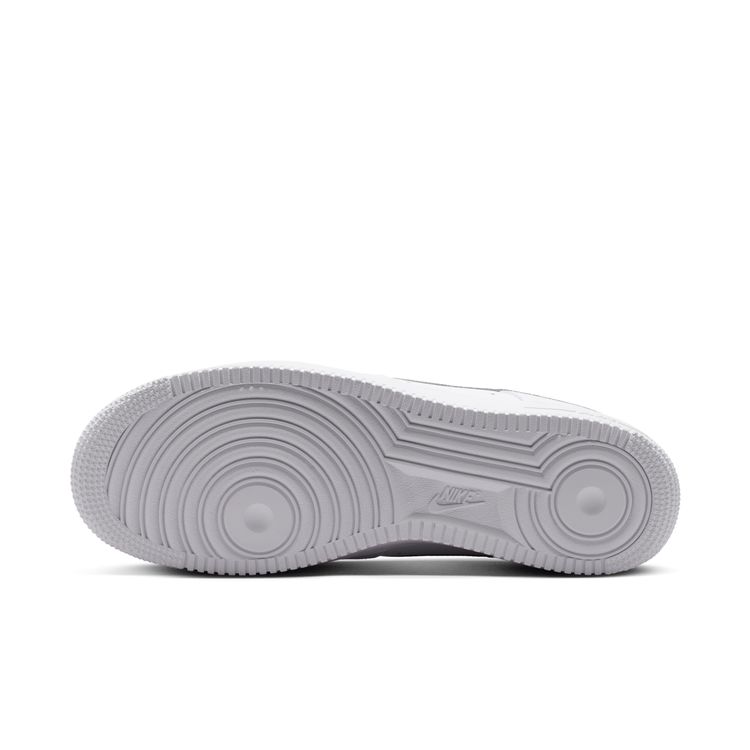 NIKE FA26 NIKE AIR FORCE 1 '07 ホワイト/メタリックシルバー FJ4146-134