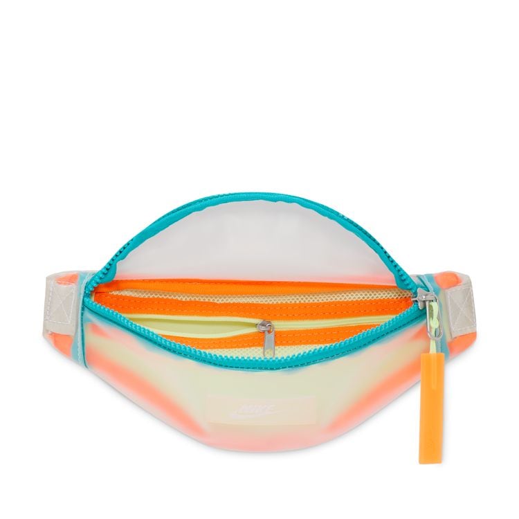 NIKE SU25 NIKE HERITAGE S WSTPCK-JELLY HF8174-905