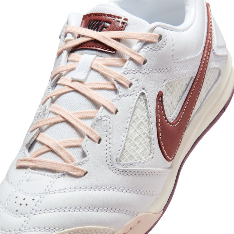 NIKE HO25 NIKE GATO ホワイト/ダークポニー-ソフトパール-ダークスモークグレー IM6669-120