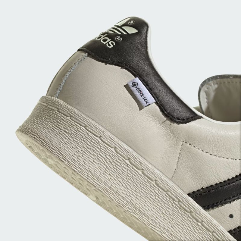 adidas 26Q3 adidas SUPERSTAR 82 GTX クラウドホワイト/コアブラック/オフホワイト KI7820