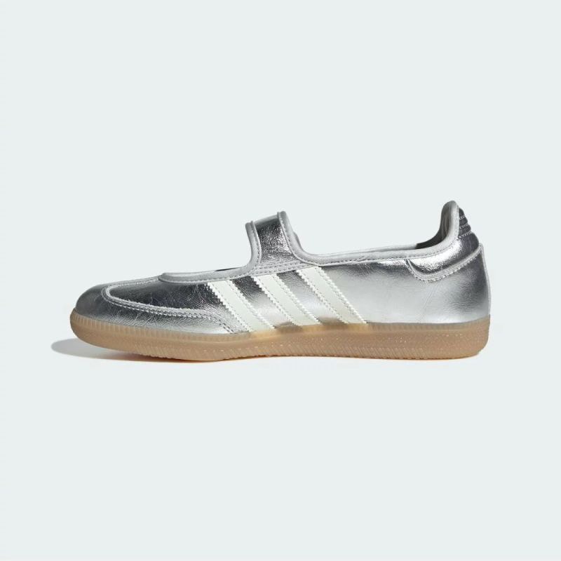 adidas 26Q3 adidas SAMBA JANE W シルバーメタリック/オフホワイト/ガム KK2502