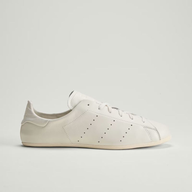 adidas 26Q3 adidas STAN SMITH LO PRO W クラウドホワイト/クラウドホワイト/クラウドホワイト JR5700
