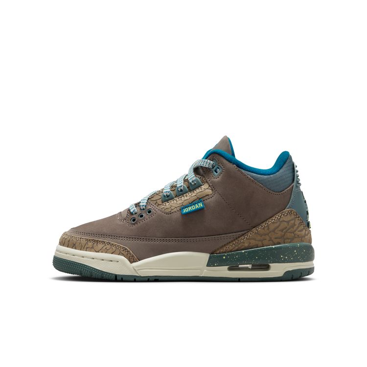 JORDAN BRAND SP26 1/1 AIR JORDAN 3 RETRO GS オリーブグレー/グリーンアビス-カーキ-シーグラス IB7066-001
