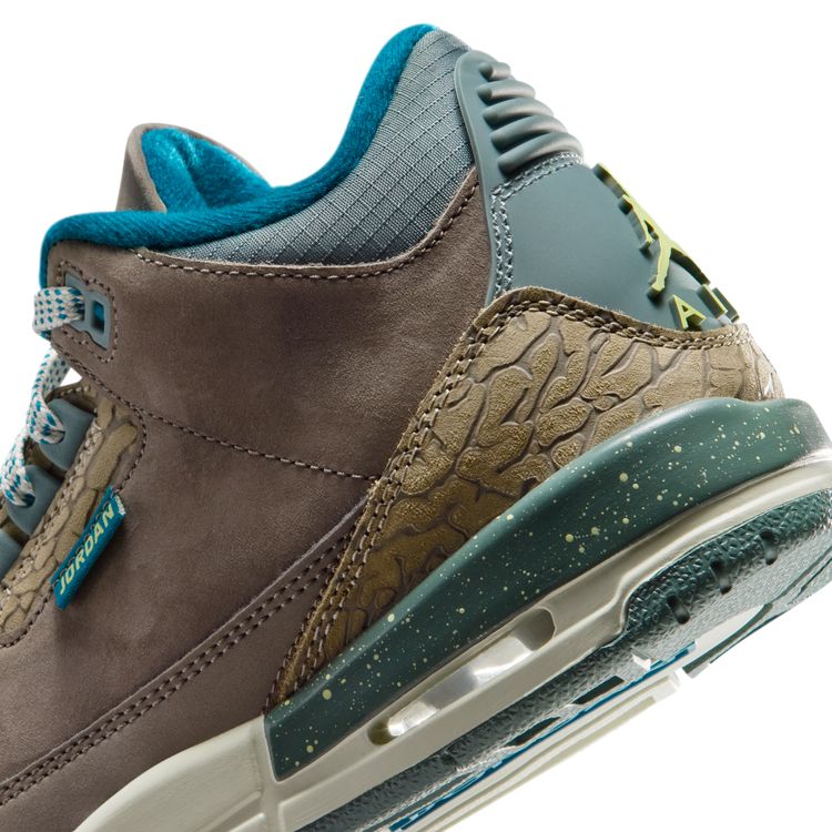 JORDAN BRAND SP26 1/1 AIR JORDAN 3 RETRO GS オリーブグレー/グリーンアビス-カーキ-シーグラス IB7066-001
