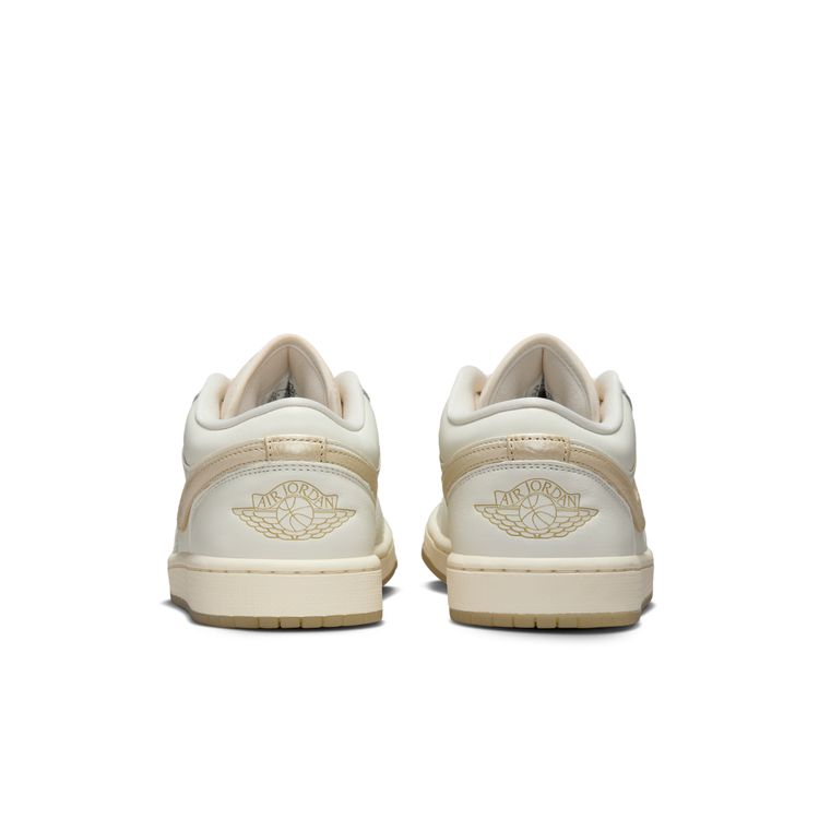 JORDAN BRAND HO25 WMNS AIR JORDAN 1 LOW SE セイル/チーム ゴールド-ペールアイボリー HV5157-100