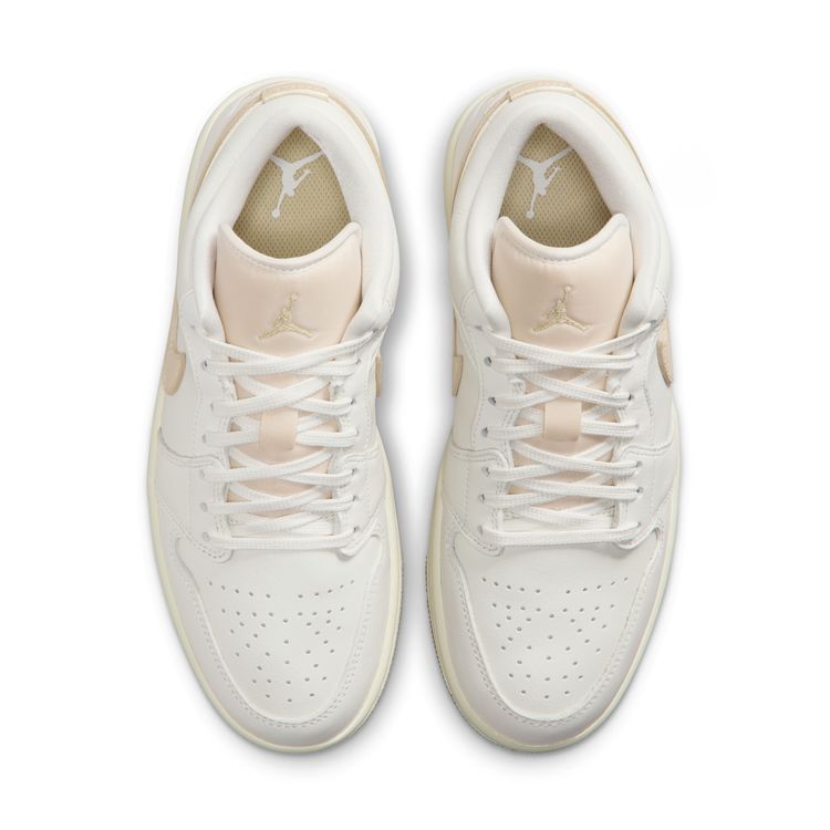 JORDAN BRAND HO25 WMNS AIR JORDAN 1 LOW SE セイル/チーム ゴールド-ペールアイボリー HV5157-100